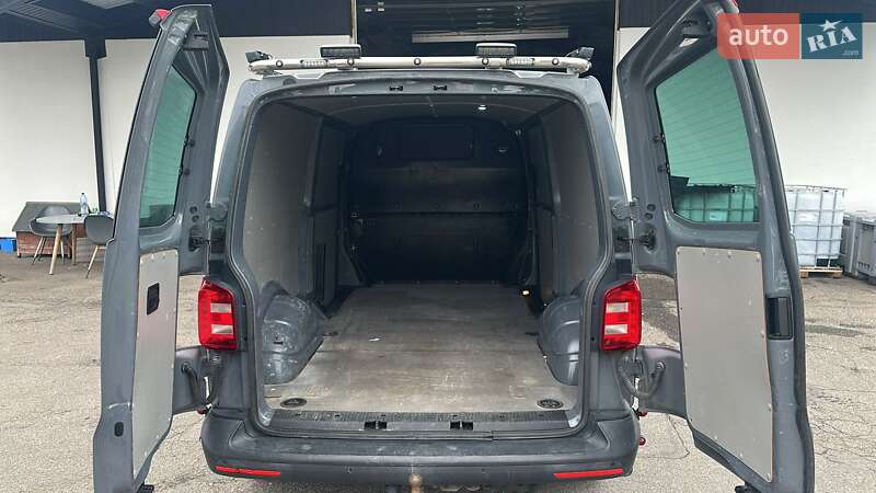 Грузовой фургон Volkswagen Transporter 2017 в Радомышле