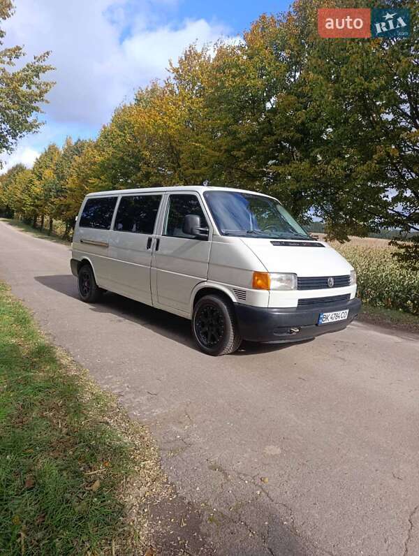 Мінівен Volkswagen Transporter 2002 в Рівному