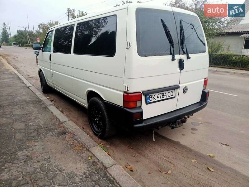 Мінівен Volkswagen Transporter 2002 в Рівному