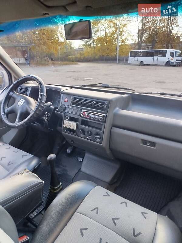 Грузопассажирский фургон Volkswagen Transporter 1999 в Днепре
