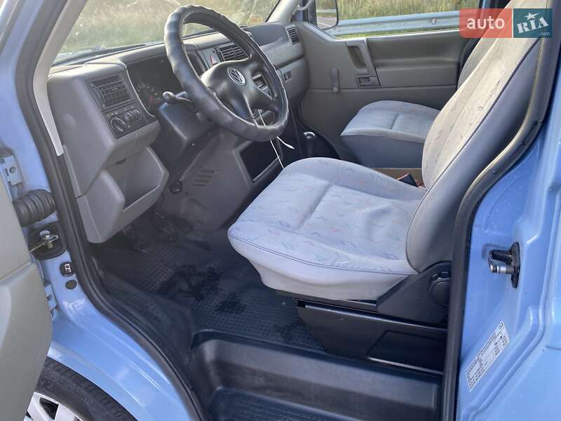 Минивэн Volkswagen Transporter 2002 в Львове