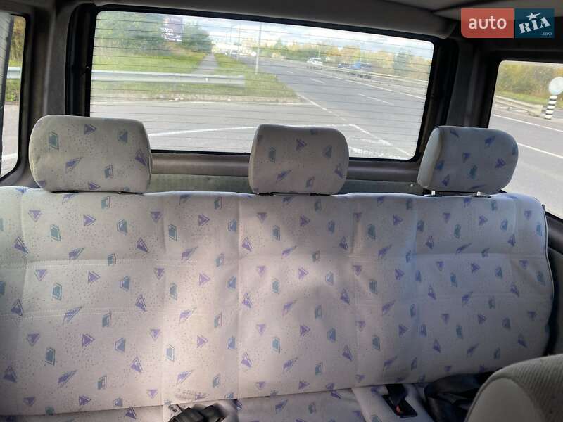Минивэн Volkswagen Transporter 2002 в Львове