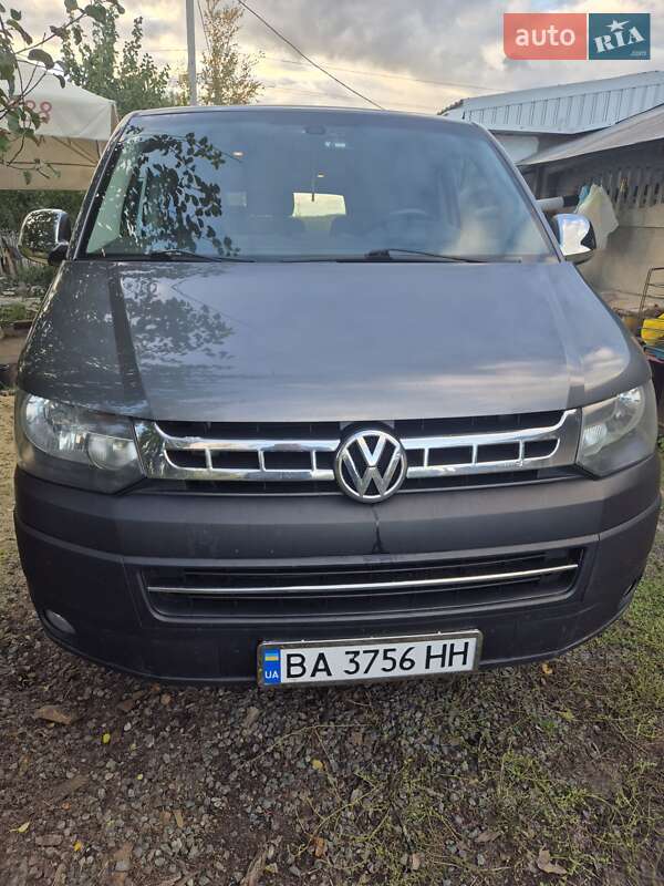 Вантажний фургон Volkswagen Transporter 2012 в 