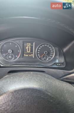 Грузопассажирский фургон Volkswagen Transporter 2012 в 