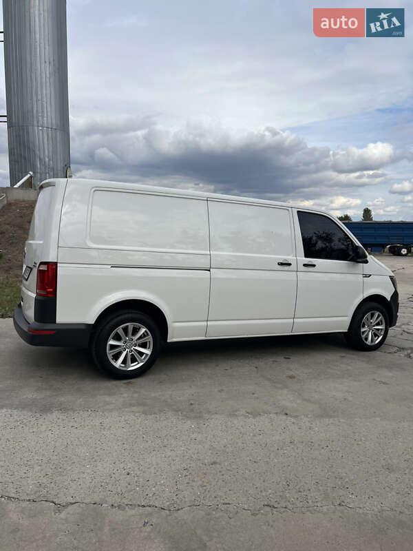 Грузовой фургон Volkswagen Transporter 2016 в Николаеве