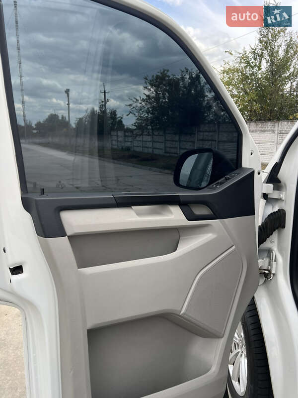 Грузовой фургон Volkswagen Transporter 2016 в Николаеве