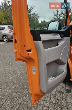 Минивэн Volkswagen Transporter 2018 в 