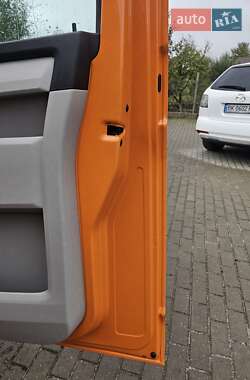 Минивэн Volkswagen Transporter 2018 в 