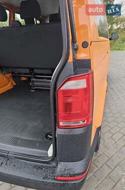 Минивэн Volkswagen Transporter 2018 в 
