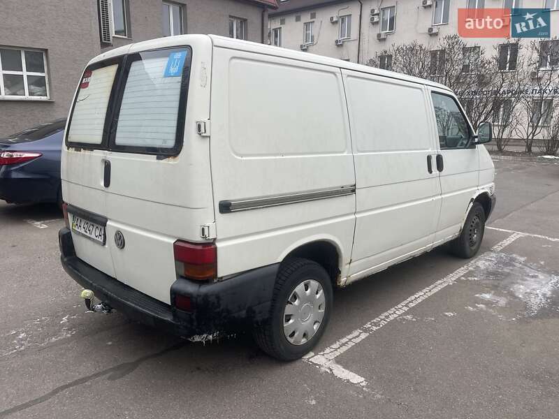 Вантажний фургон Volkswagen Transporter 2000 в Києві