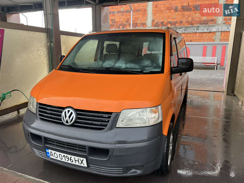 Минивэн Volkswagen Transporter 2007 в Хусте