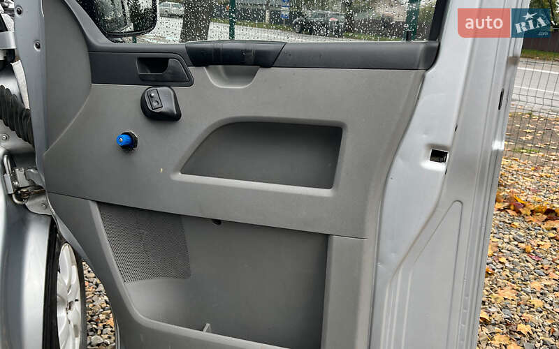 Минивэн Volkswagen Transporter 2007 в Коломые