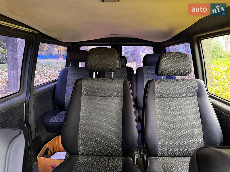 Минивэн Volkswagen Transporter 2001 в Киеве