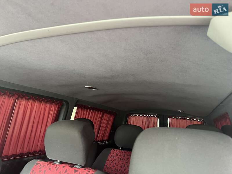 Минивэн Volkswagen Transporter 2007 в Жовкве