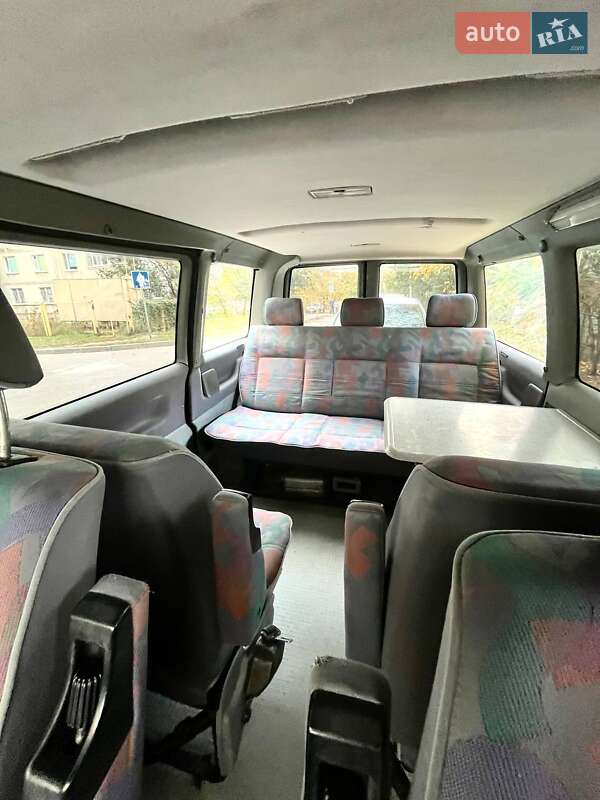 Мінівен Volkswagen Transporter 2003 в Харкові