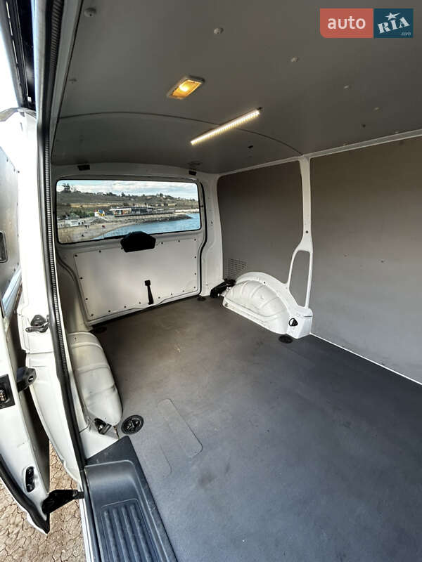 Грузовой фургон Volkswagen Transporter 2016 в Одессе фото 15 Грузовой фургон Volkswagen Transporter 2016 в Одессе