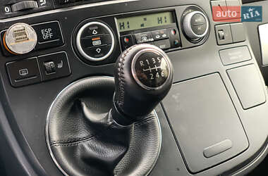 Минивэн Volkswagen Transporter 2009 в 