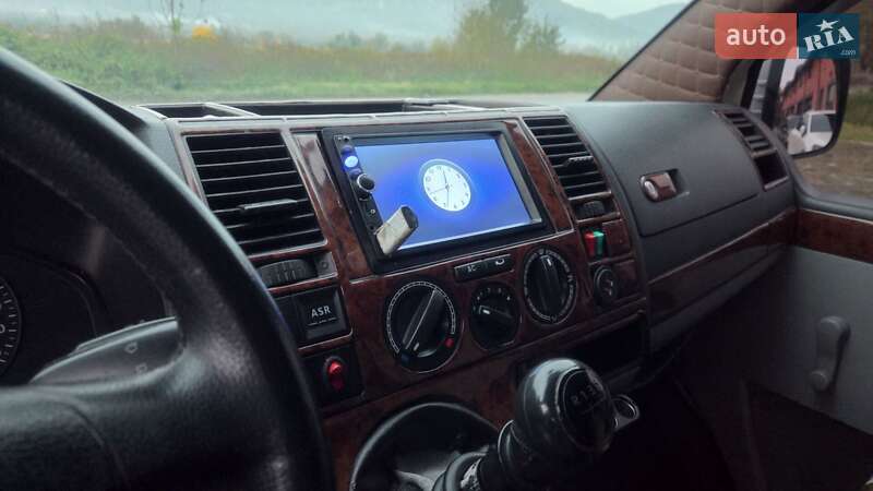 Мінівен Volkswagen Transporter 2005 в Тячеві