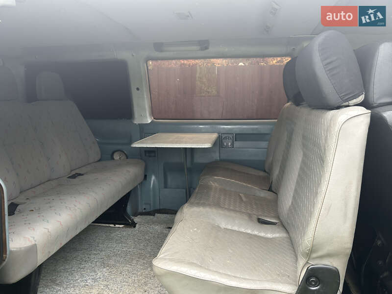 Минивэн Volkswagen Transporter 2000 в Ужгороде