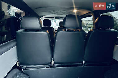 Минивэн Volkswagen Transporter 2010 в 