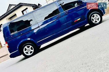 Минивэн Volkswagen Transporter 2010 в 