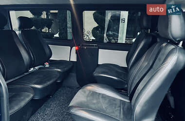 Минивэн Volkswagen Transporter 2010 в 