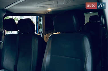 Минивэн Volkswagen Transporter 2010 в 
