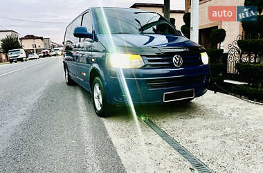 Минивэн Volkswagen Transporter 2010 в 