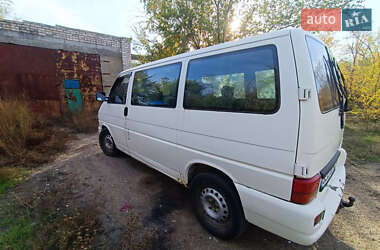 Минивэн Volkswagen Transporter 2000 в 