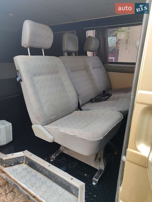 Минивэн Volkswagen Transporter 2001 в Борщеве