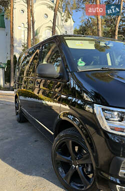 Минивэн Volkswagen Transporter 2017 в 