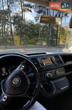 Минивэн Volkswagen Transporter 2017 в 
