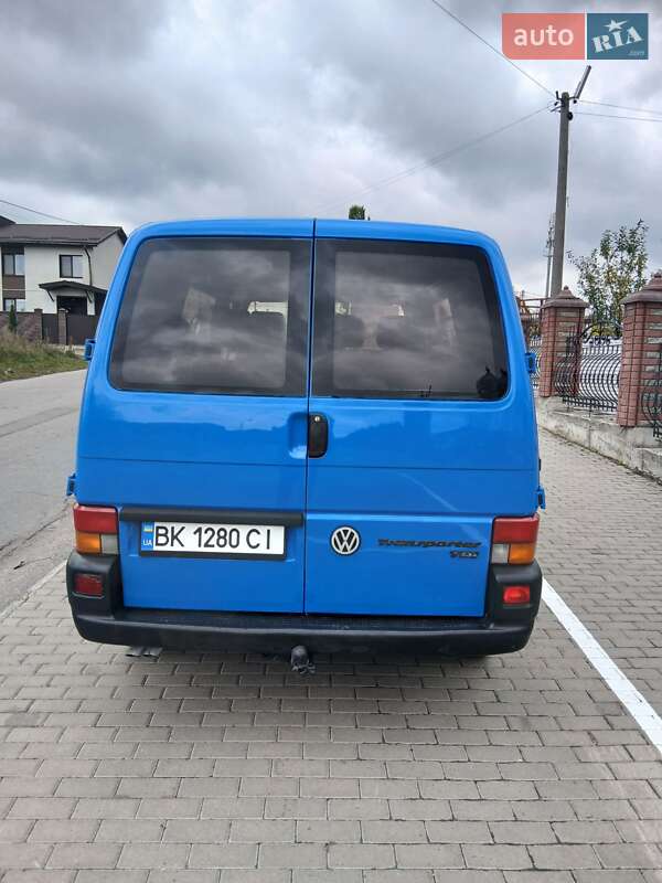 Минивэн Volkswagen Transporter 2002 в Ровно