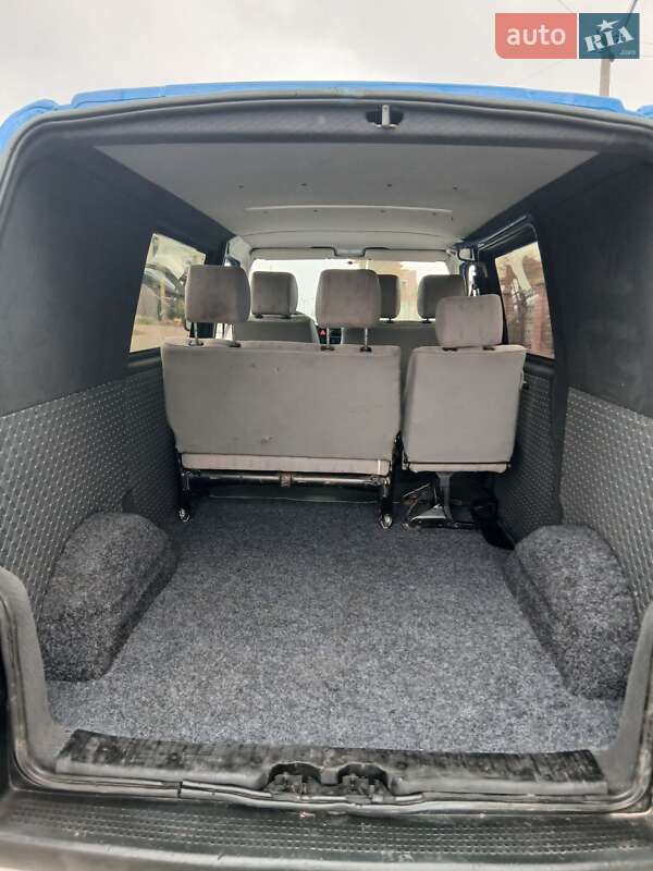 Минивэн Volkswagen Transporter 2002 в Ровно