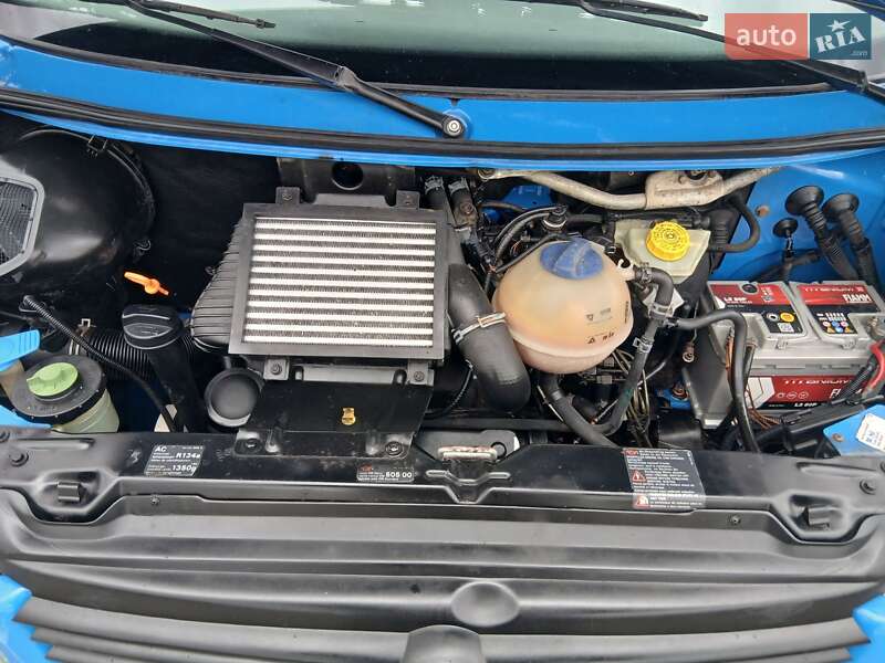 Минивэн Volkswagen Transporter 2002 в Ровно