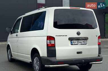 Минивэн Volkswagen Transporter 2009 в 