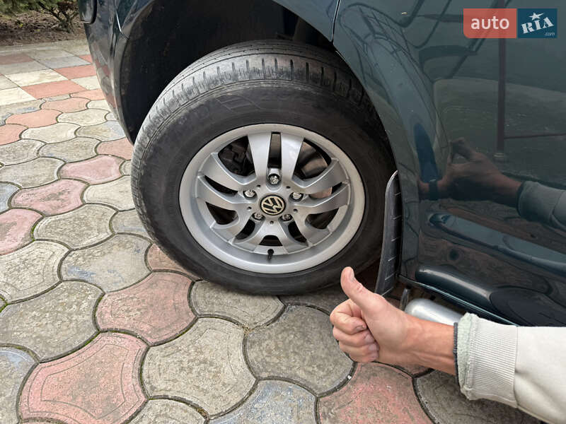 Мінівен Volkswagen Transporter 2005 в Снятині