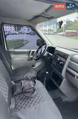 Вантажний фургон Volkswagen Transporter 2001 в 