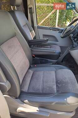 Минивэн Volkswagen Transporter 2014 в 