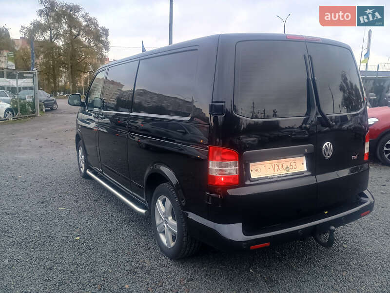 Минивэн Volkswagen Transporter 2012 в Ровно