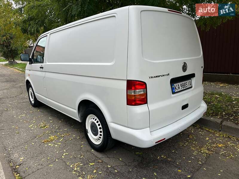 Грузовой фургон Volkswagen Transporter 2007 в Киеве