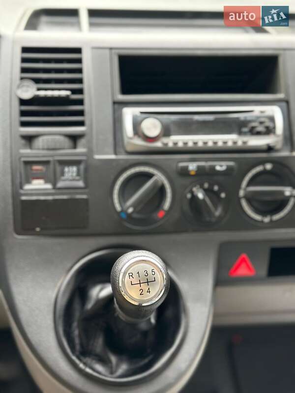 Грузовой фургон Volkswagen Transporter 2007 в Киеве