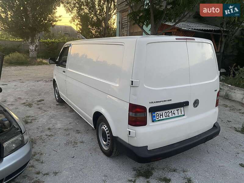 Вантажний фургон Volkswagen Transporter 2004 в Запоріжжі