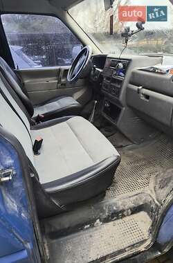 Грузовой фургон Volkswagen Transporter 2001 в 