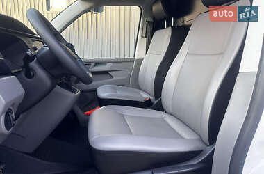 Грузовой фургон Volkswagen Transporter 2020 в 