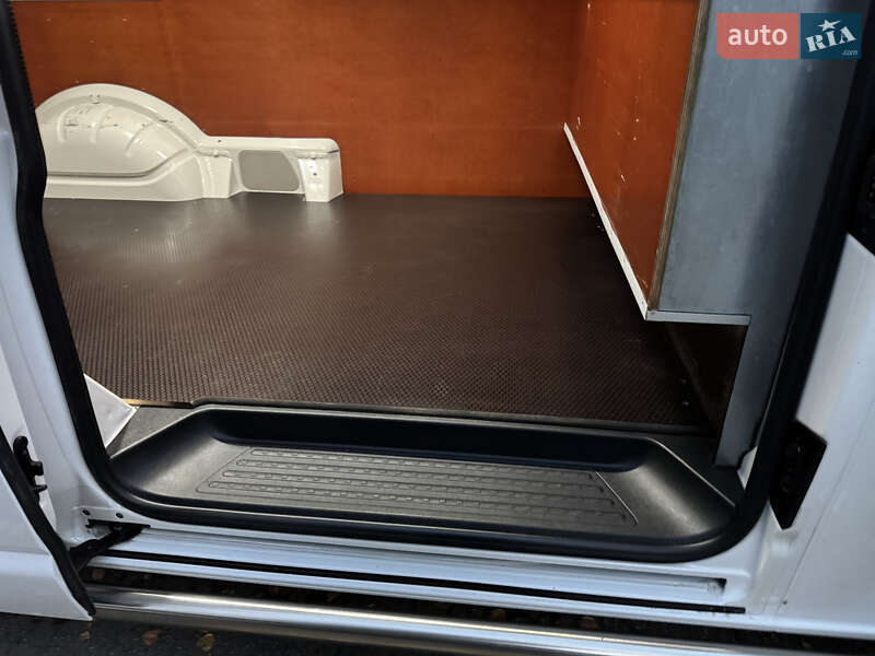 Вантажний фургон Volkswagen Transporter 2018 в Рівному фото 43 Вантажний фургон Volkswagen Transporter 2018 в Рівному