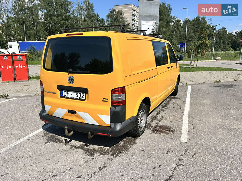 Грузовой фургон Volkswagen Transporter 2015 в Киеве