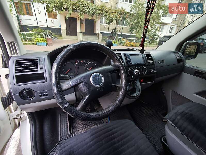 Минивэн Volkswagen Transporter 2006 в Могилев-Подольске