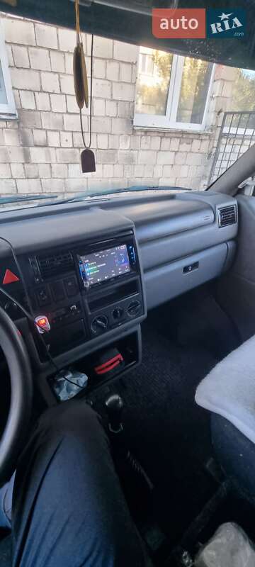 Минивэн Volkswagen Transporter 2001 в Черновцах