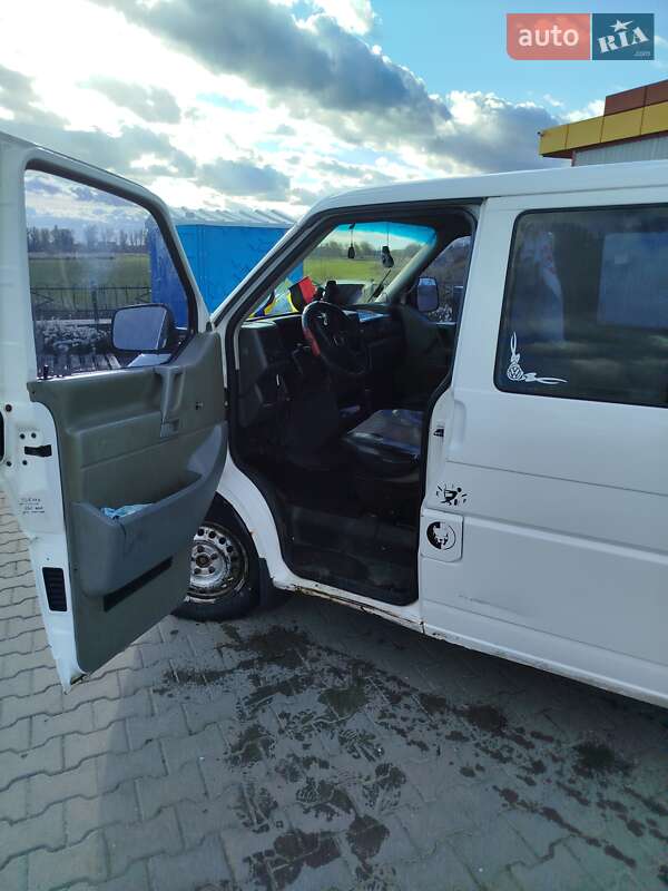 Минивэн Volkswagen Transporter 2002 в Белогорье фото 8 Минивэн Volkswagen Transporter 2002 в Белогорье